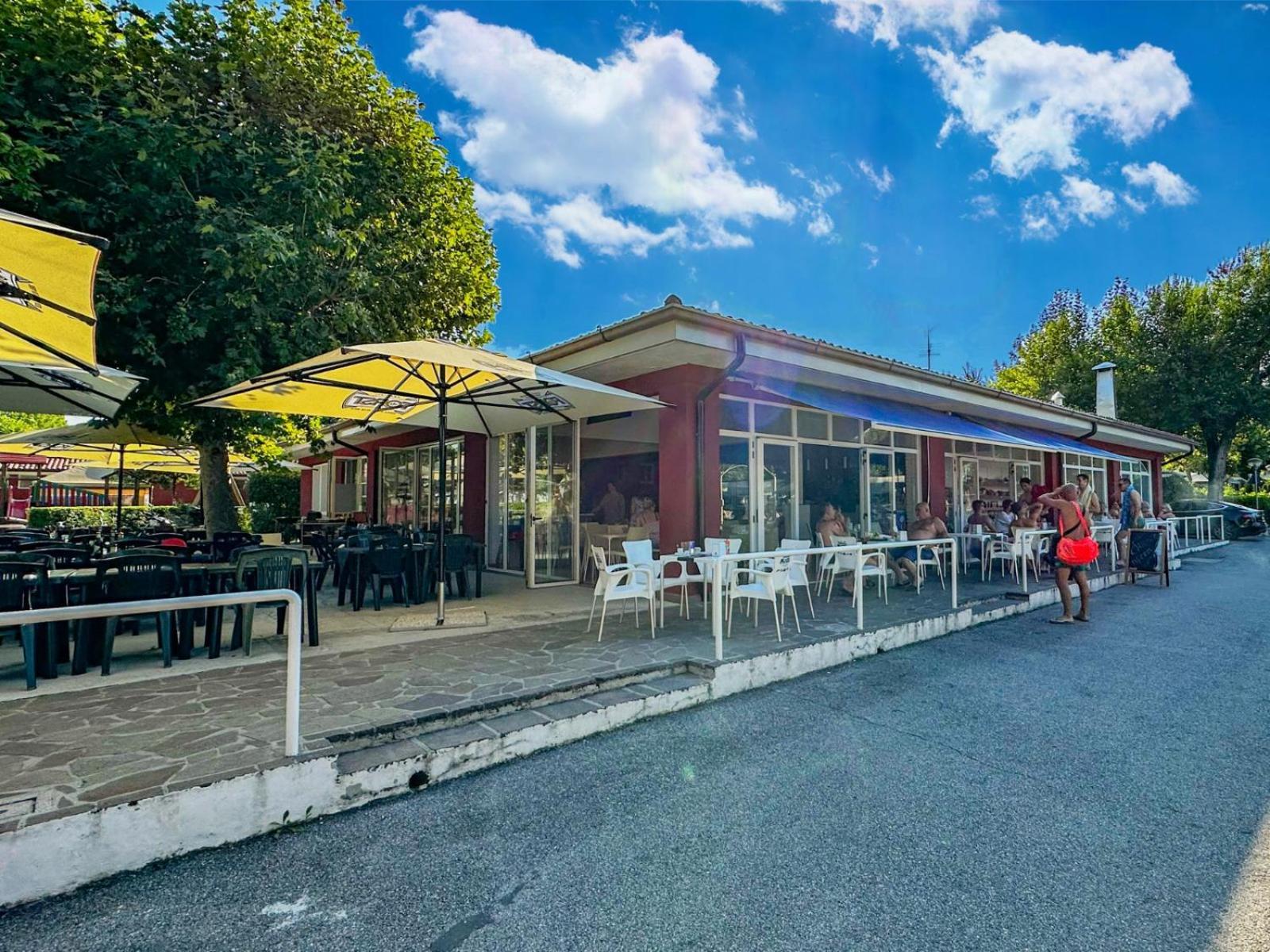 Sereno Camping Holiday Moniga del Garda Exteriör bild