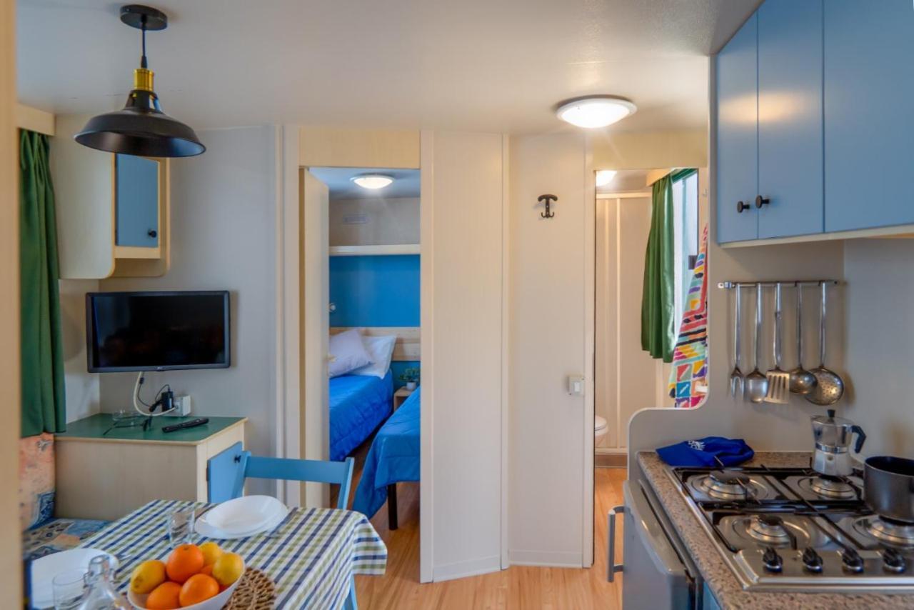 Sereno Camping Holiday Moniga del Garda Exteriör bild
