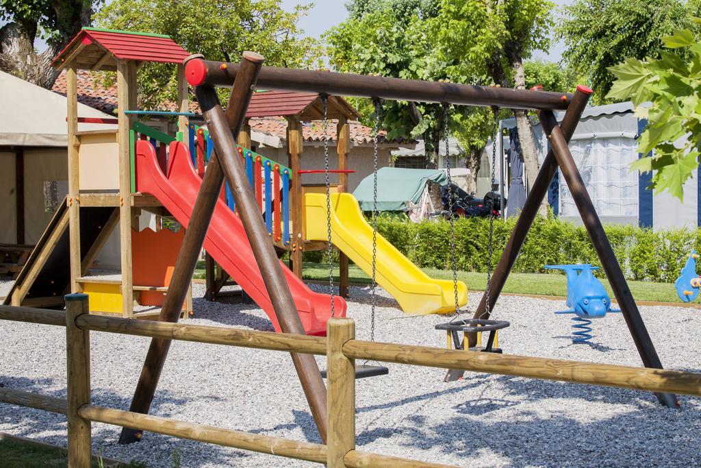 Sereno Camping Holiday Moniga del Garda Exteriör bild