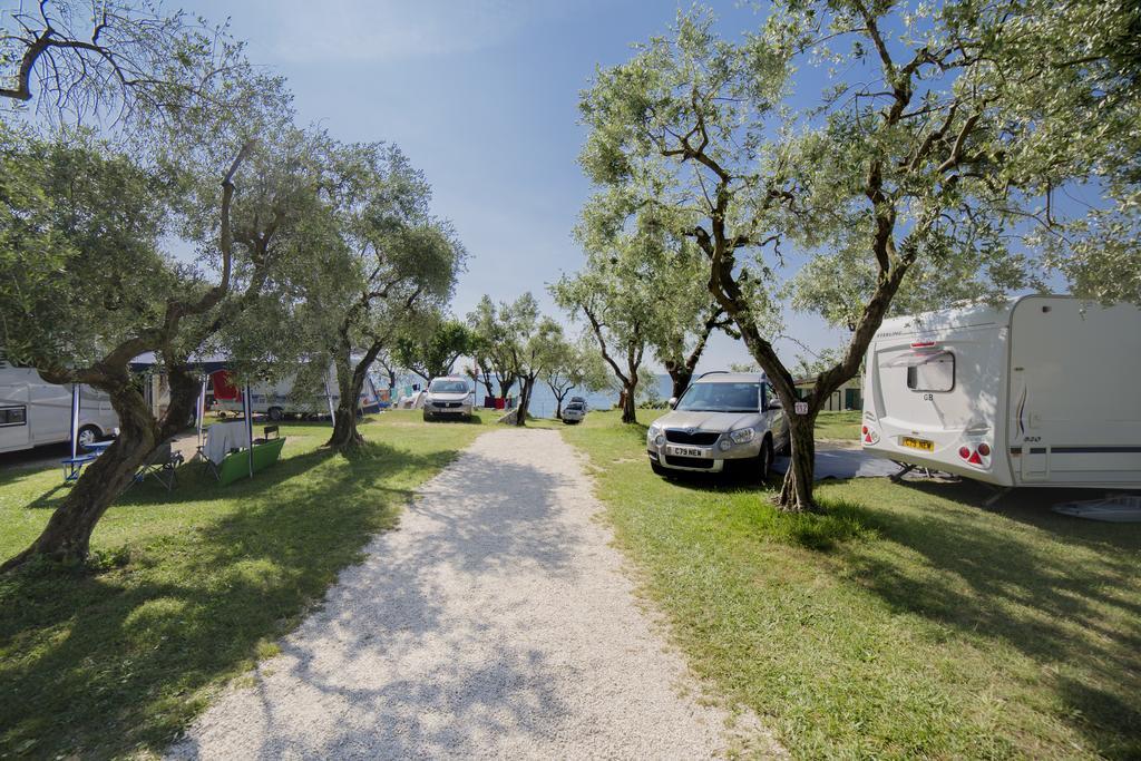 Sereno Camping Holiday Moniga del Garda Exteriör bild