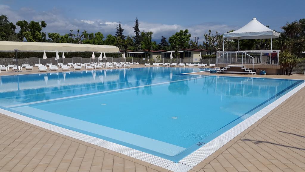 Sereno Camping Holiday Moniga del Garda Exteriör bild